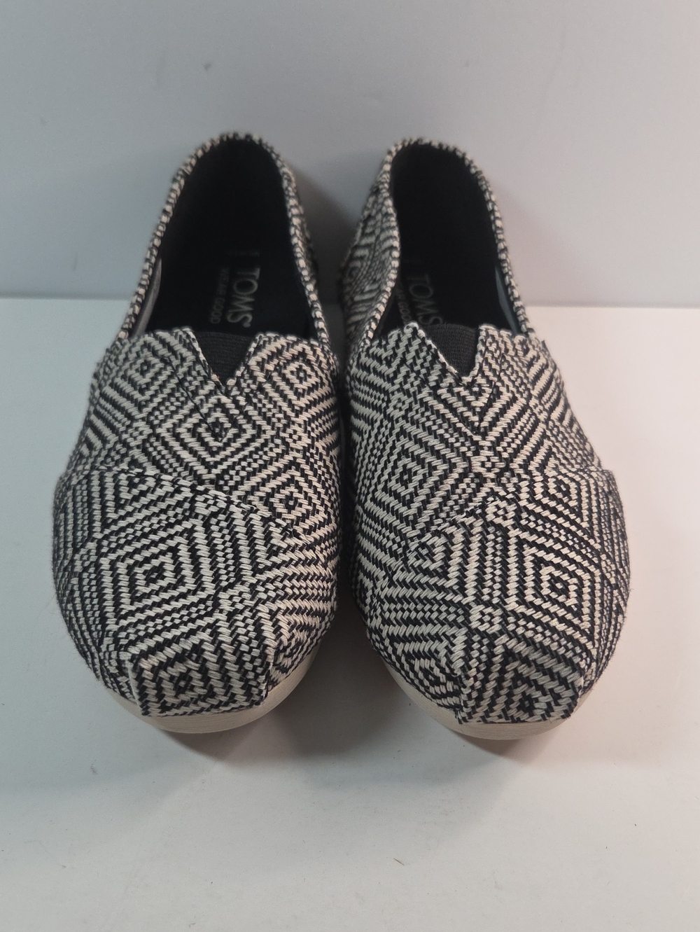 Toms Women's Black & White Geometric Slip-On Flats